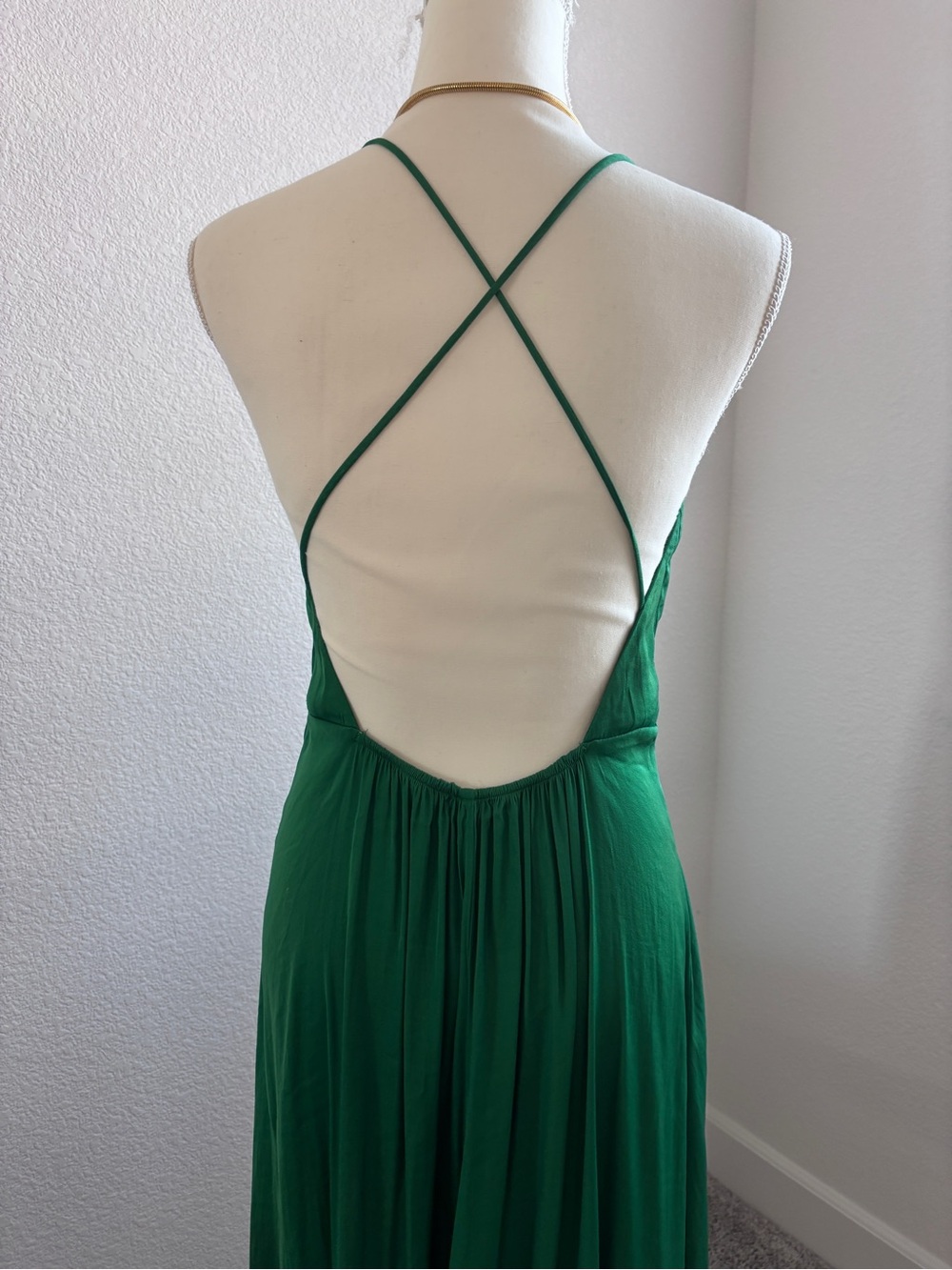 Emerald Green Tie-Waist Maxi Dress with Spaghetti Straps - Picture 4 of 5